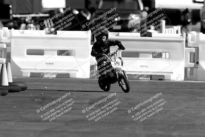 media/Nov-06-2022-SoCal Trackdays (Sun) [[208d2ccc26]]/Around the Pits/